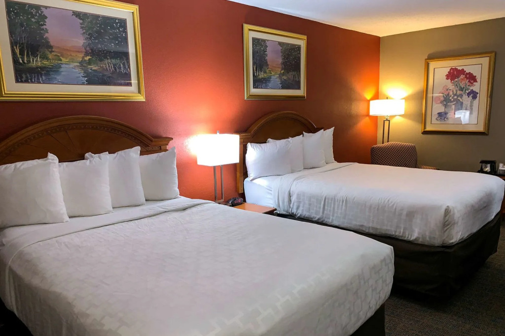Clarion Inn