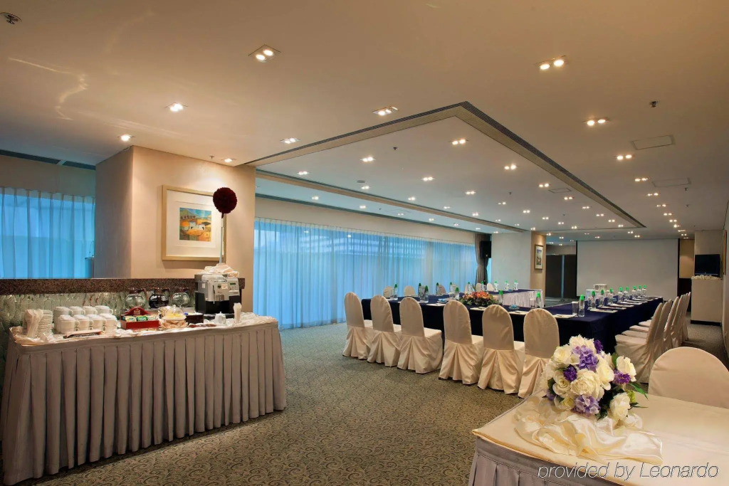 Harbour Plaza Metropolis