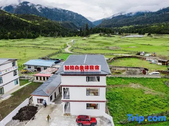 Jialabaili Peak Guesthouses