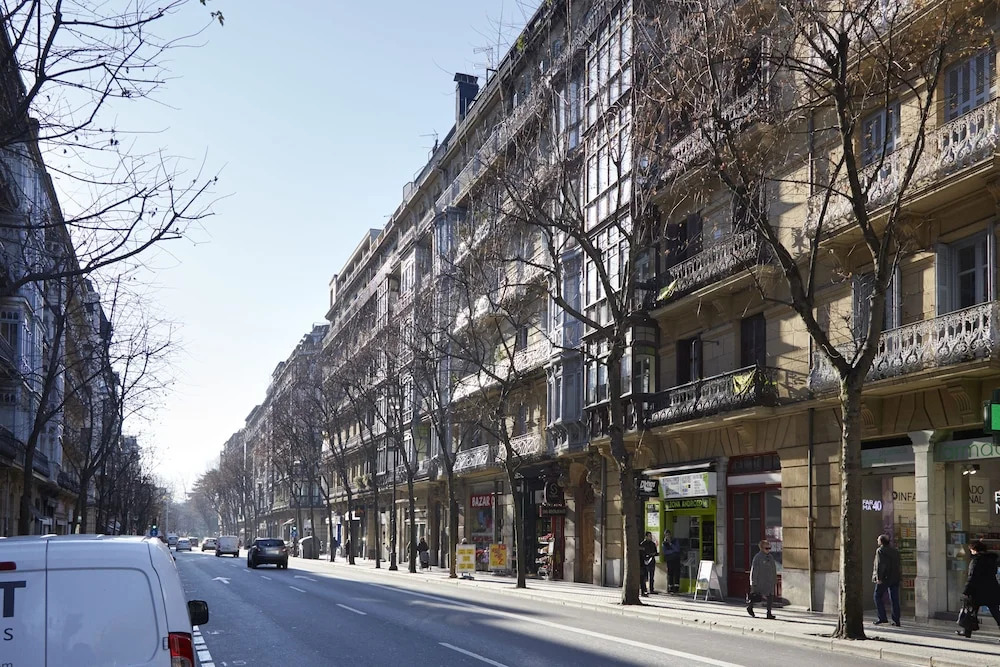 Urbieta 2 Apartment by FeelFree Rentals