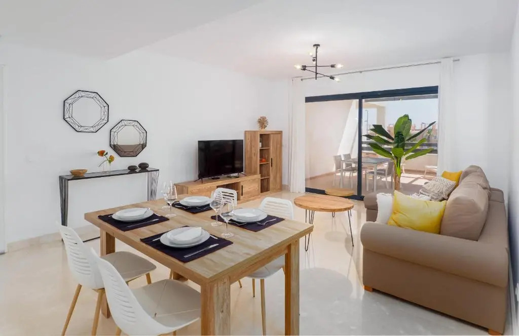 2306 - Brand new apt, walking distance to beach!