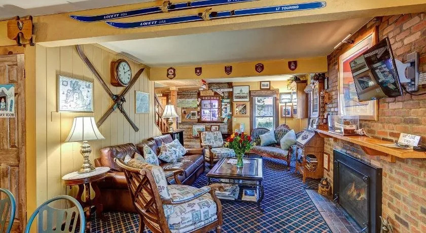Fireside Inn & Hostel