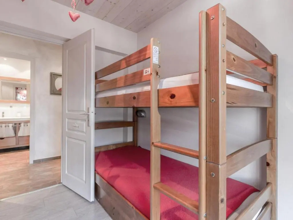 Appartement cosy proche commerce, centre station, garage inclus, animaux admis - FR-1-304-93