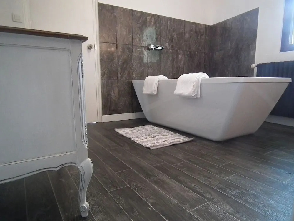 No 6 B&B