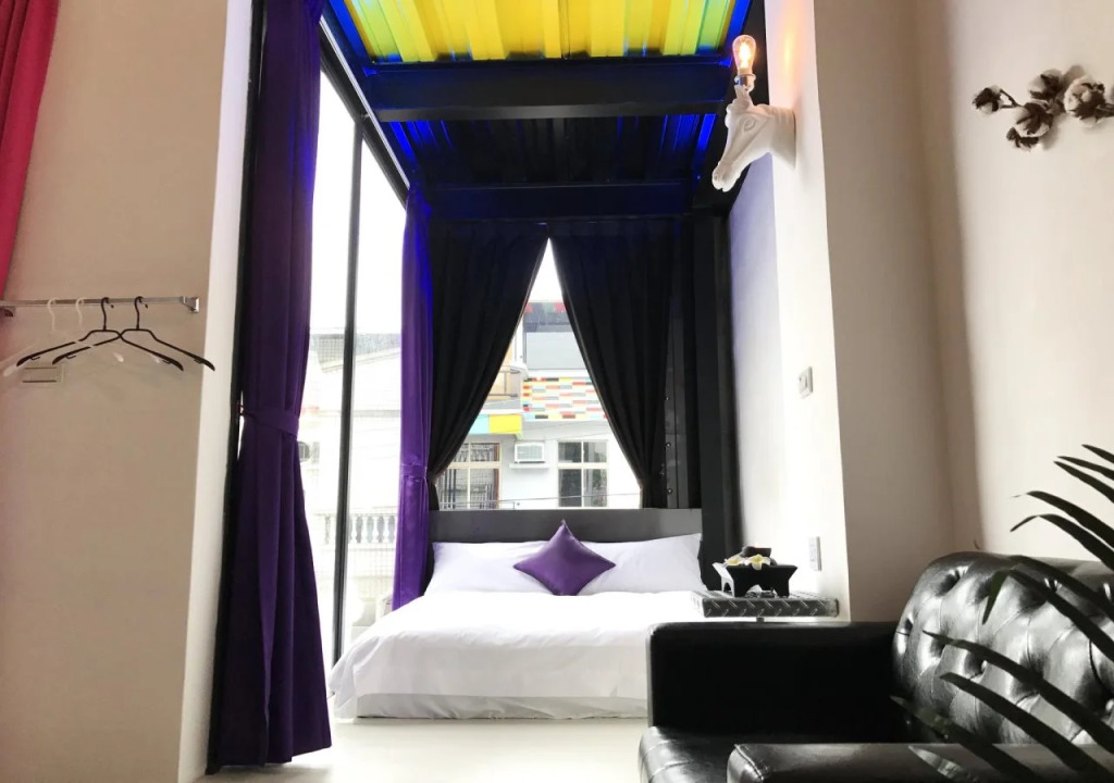Fas Glass House B&B
