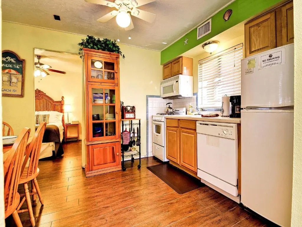 Palm Place 1 - Sabal Palm Beach getaway 624