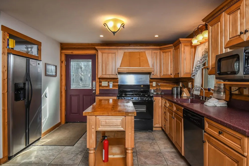 Streamside 4 Bedroom House