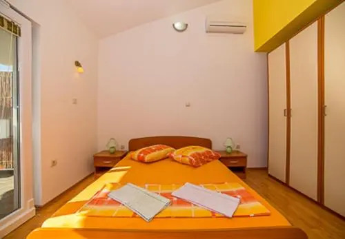 Apartments Es2
