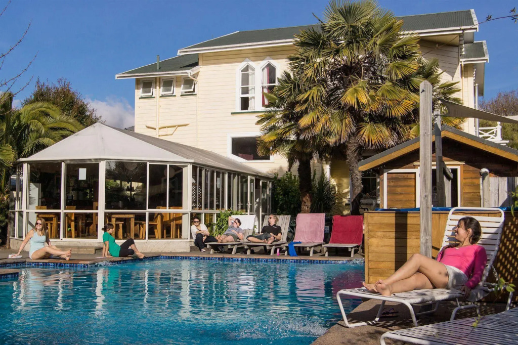 Paradiso Backpackers