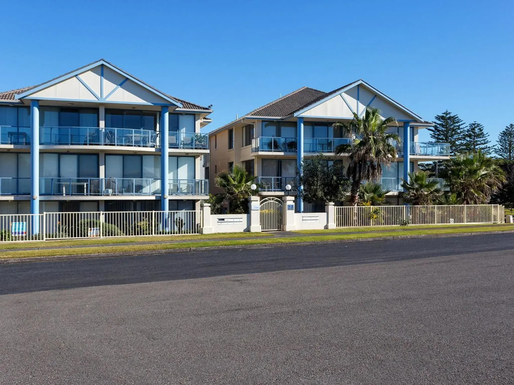 Nautilus 6 Beach Front Bliss