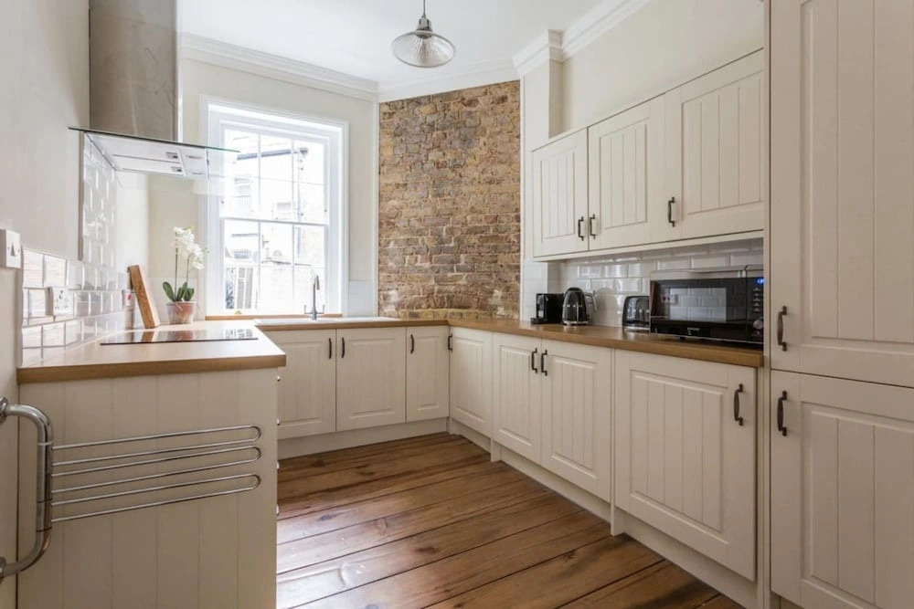 The Hearts Of Old 3 Bedroom in the West End
