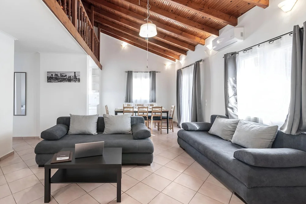 Blue Riviera villas & suites - Alimos 2