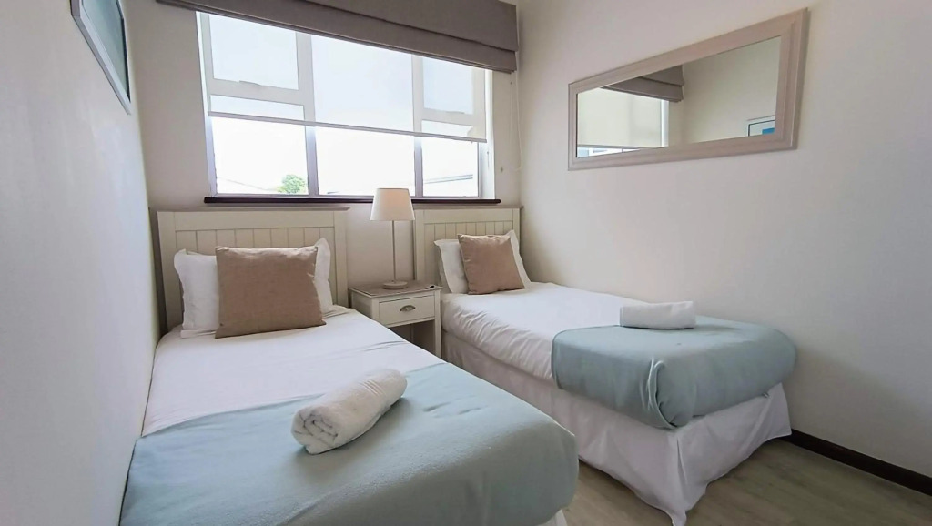 Beachy Head Hideaway - Sea Facing Apartment At Rob 5 Beach