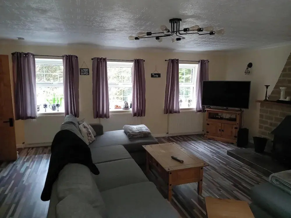 Snowdonia-3bedroom-2 Bathroom-petfriendly-garden