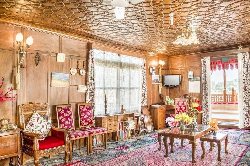 GuestHouser 1 BR Houseboat 1fda
