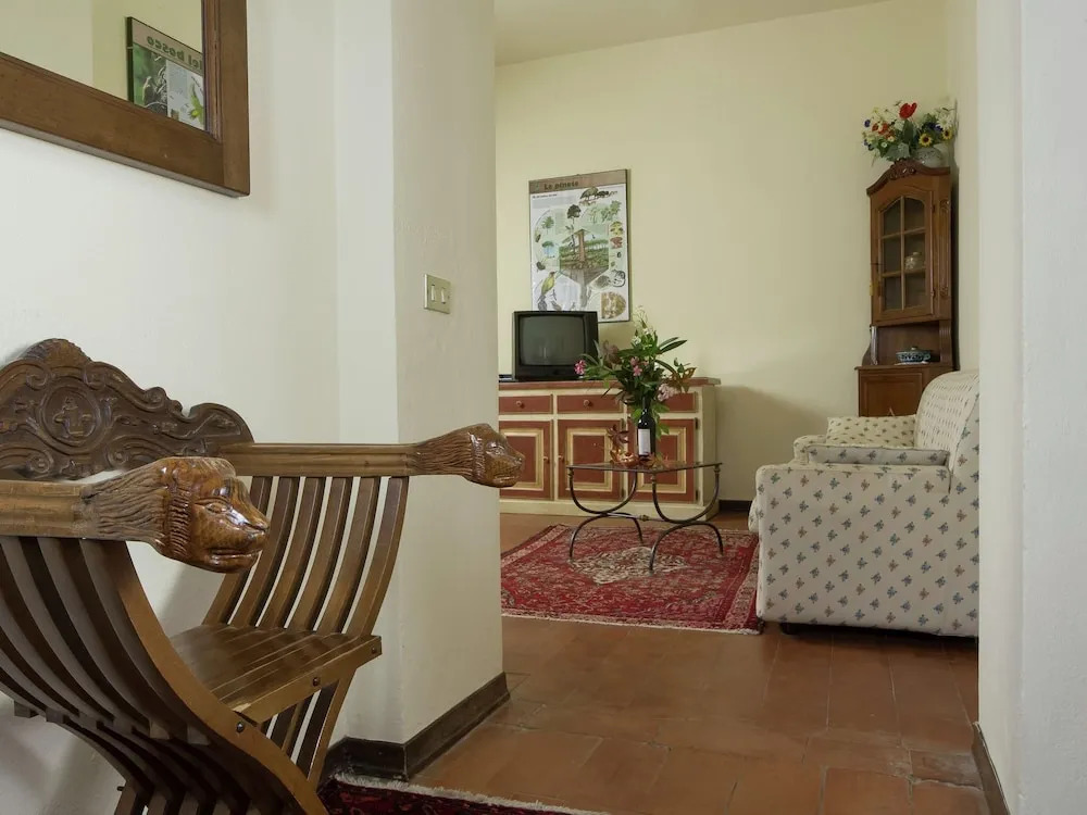 Beautiful Farmhouse With Pool at 500 Meters Altitude