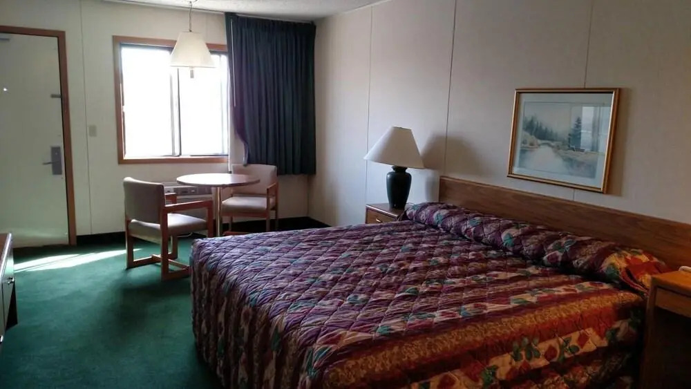 Beartooth Inn