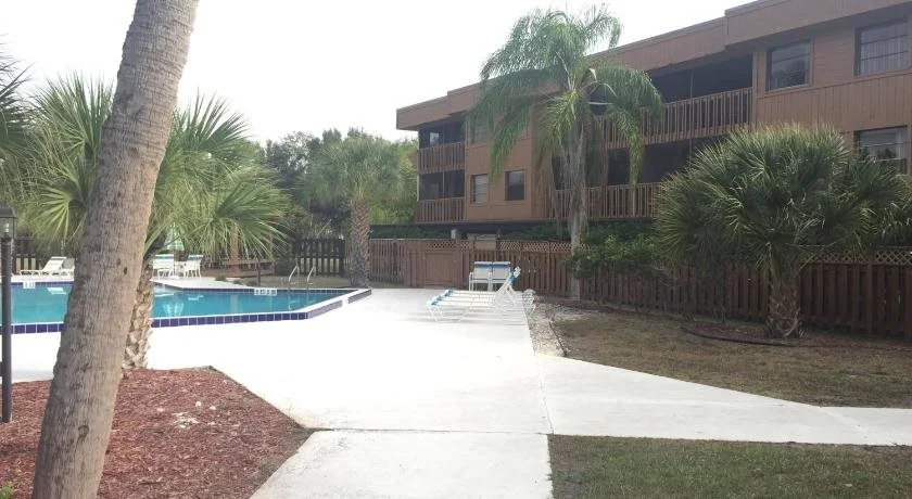Charlotte Bay Resort