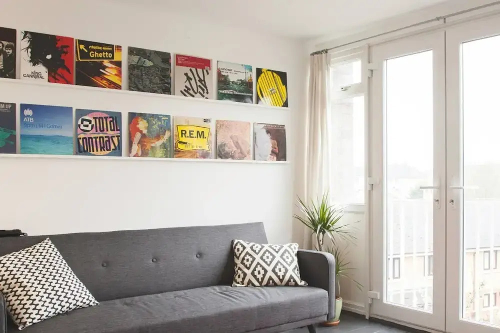 Sunny 1 Bedroom Apartment In Fun Neighbourhood