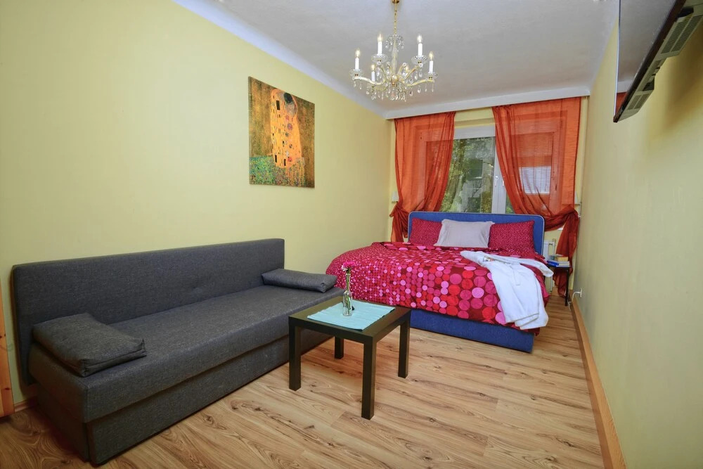 GoVienna Bright River Apartment
