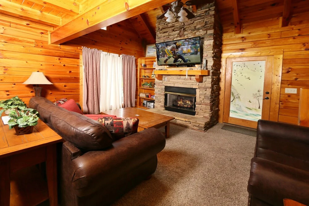 Snow Bear - Two Bedroom Cabin