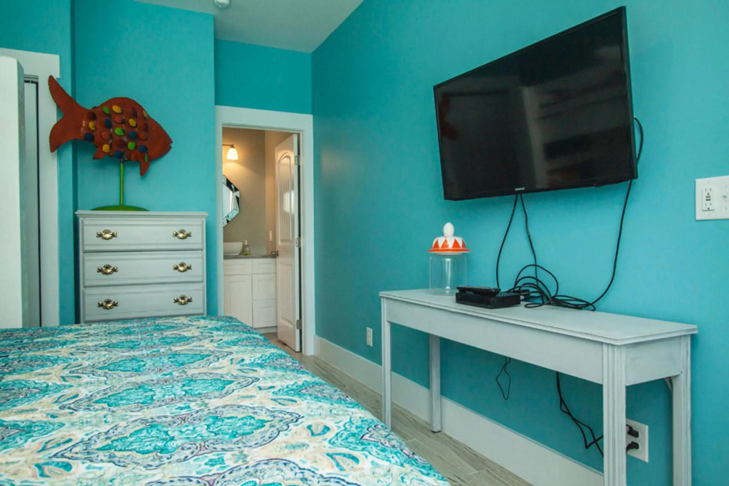 Conch Out by Oak Island Accommodations