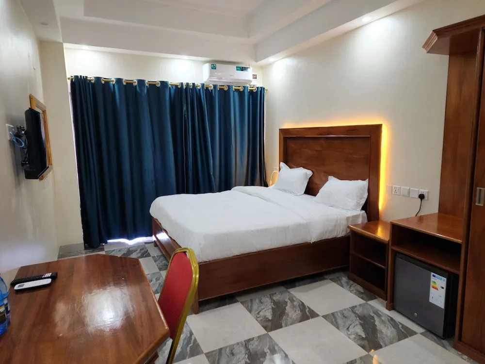 Pulickal Heights Hotel