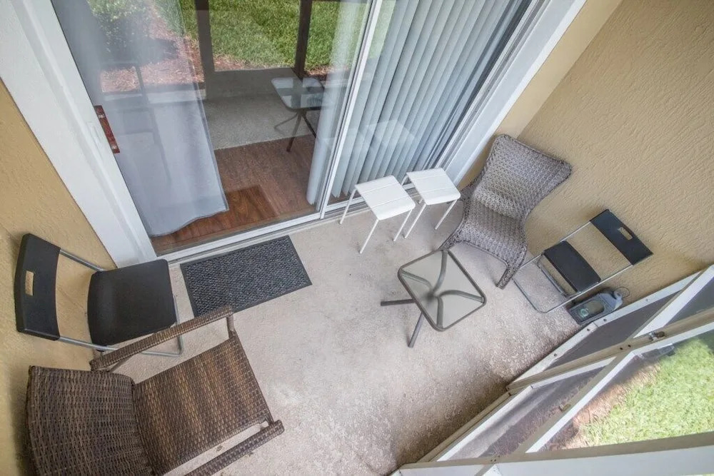 Wheelchair Friendly Newly Renovated 15 Min/disney 3 Bedroom Condo