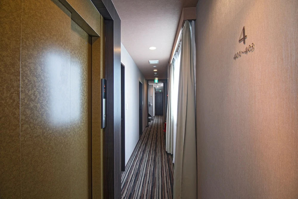 Отель Wonz Shinsaibashi Namba