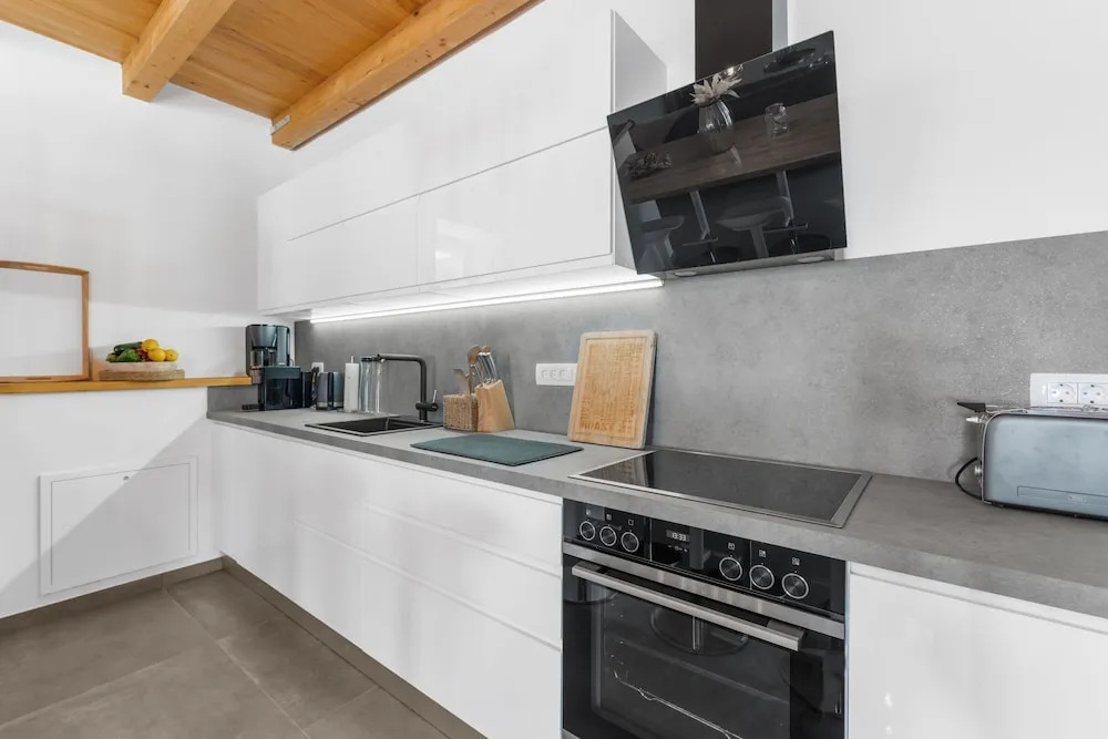 Lavova in Brtonigla With 3 Bedrooms and 2 Bathrooms