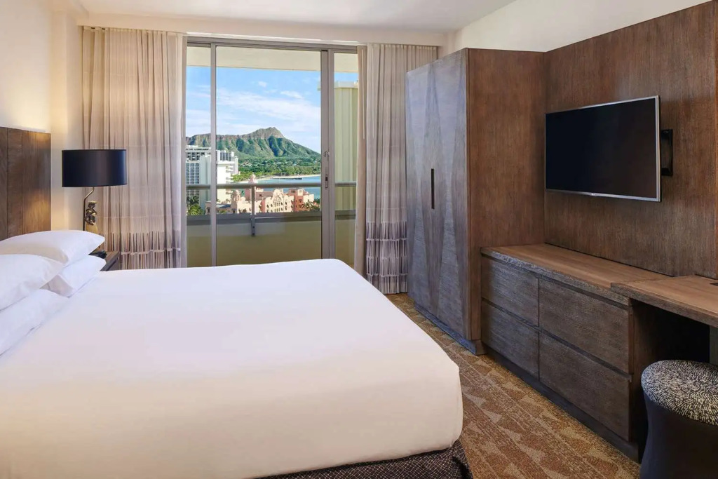 Embassy Suites by Hilton Waikiki Beach Walk