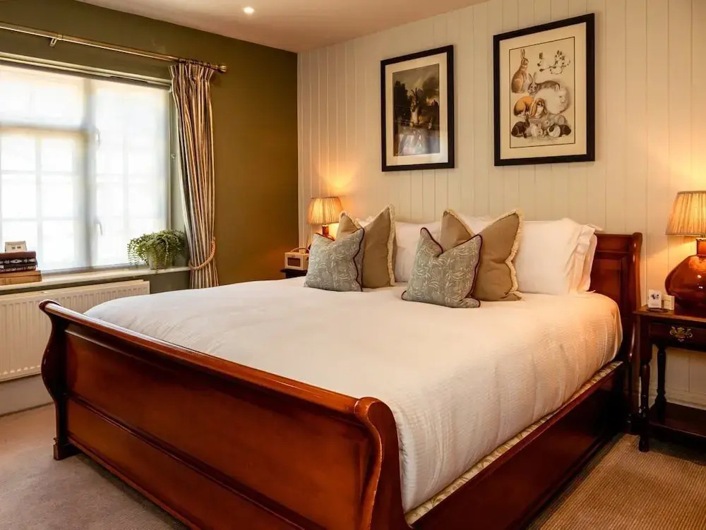 High Corner Inn