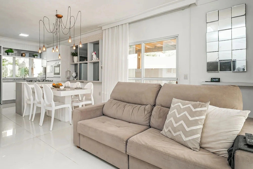 Elegante Casa com Piscina - Canasvieiras