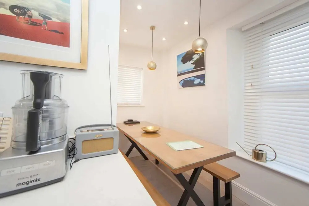 Modern and Chic 2 Bedroom in Bristol