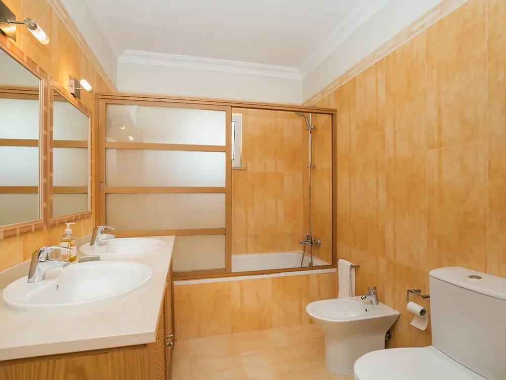 Lively Holiday Home in Albufeira With Private Pool 500m From the Beach