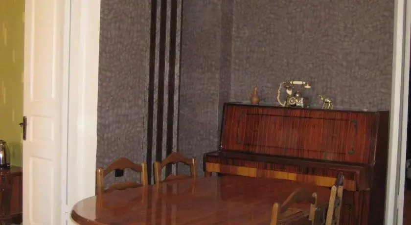 Chelo Guest House