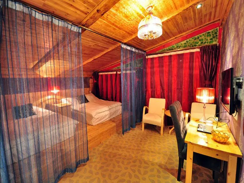 The Cozy Inn