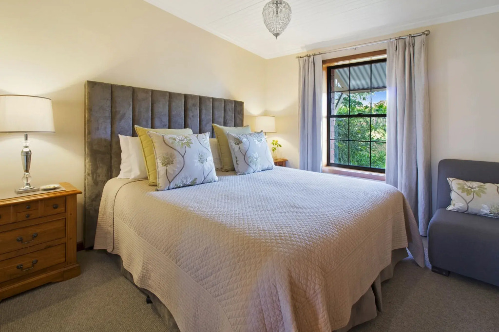 Stonewell Cottages and Vineyards
