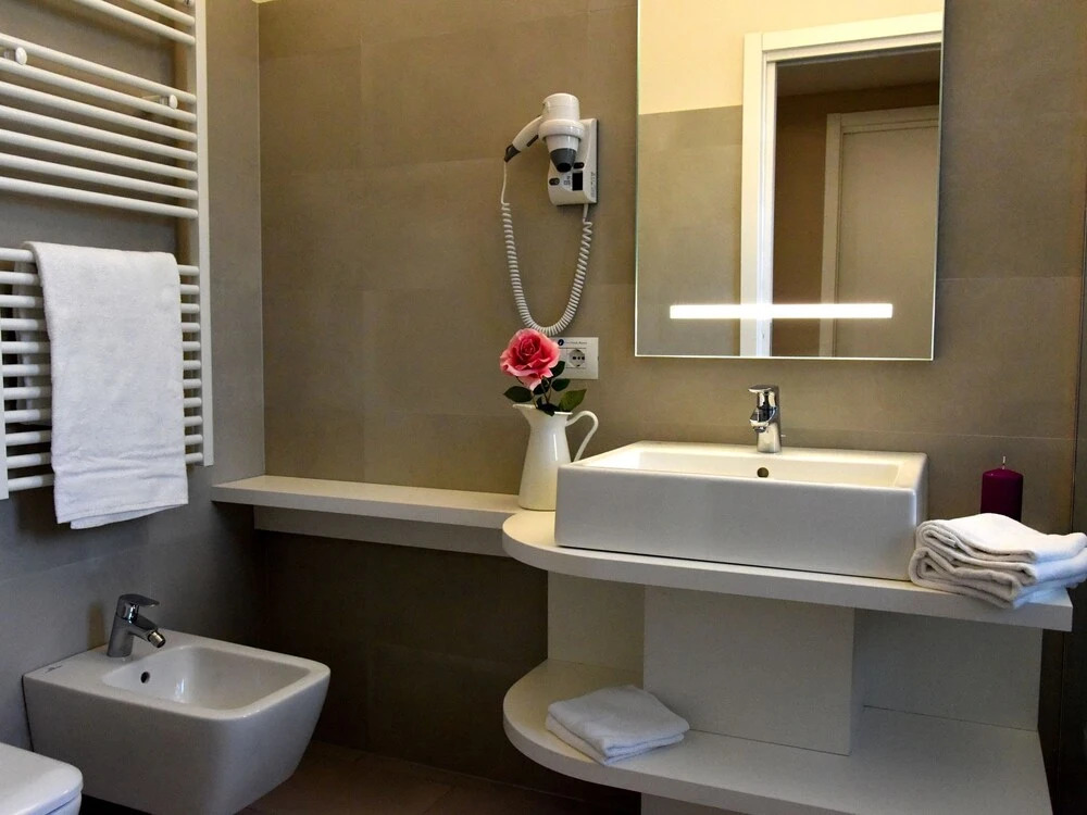Luxury Cottage in Iseo With Swimming Pool
