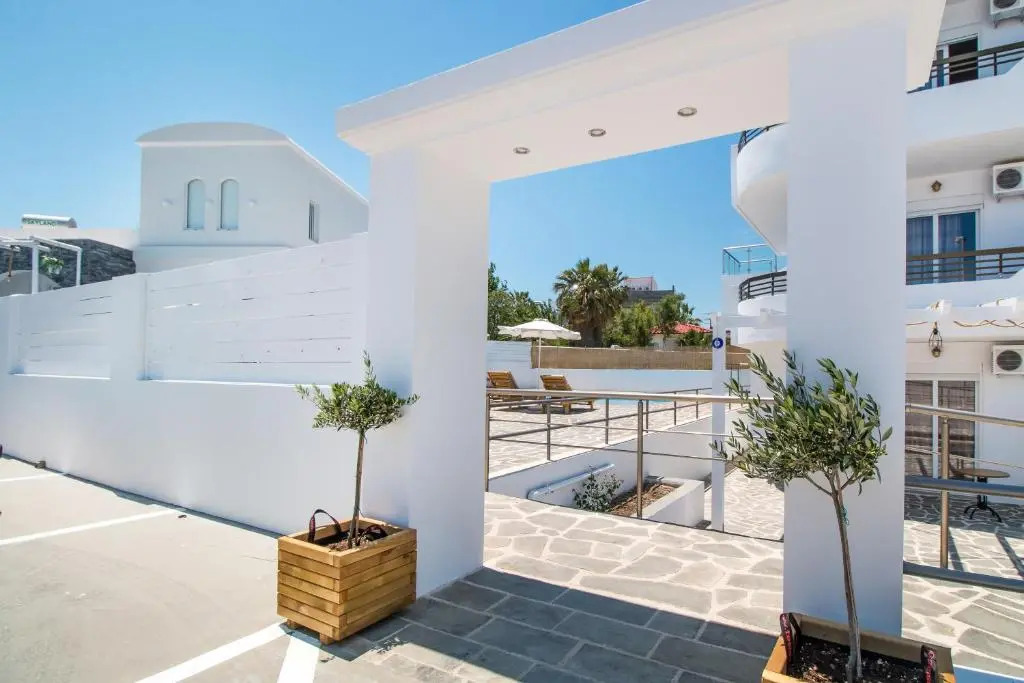 Alexander Studios & Suites