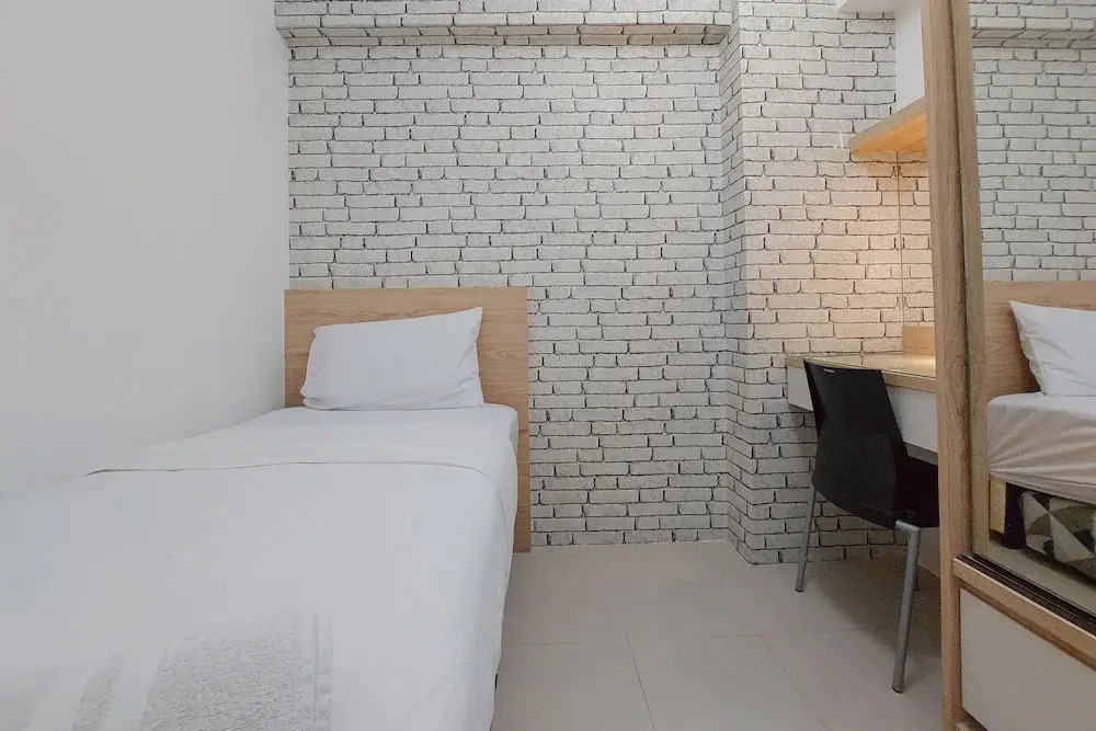 Comfort And Nice 2Br At Bassura City Apartment