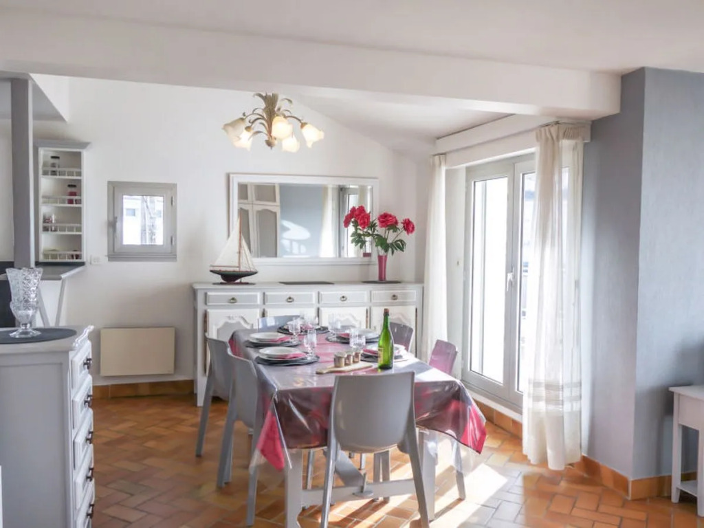 Les Embruns 14431