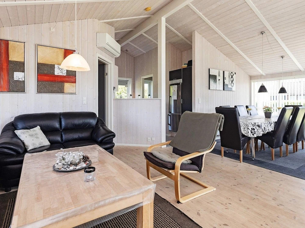 10 person holiday home in Rudkøbing-By Traum