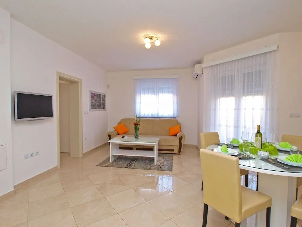 Apartment Marko 396
