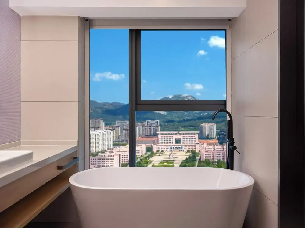 Holiday Inn Express Rizhao Oriental Colorful City