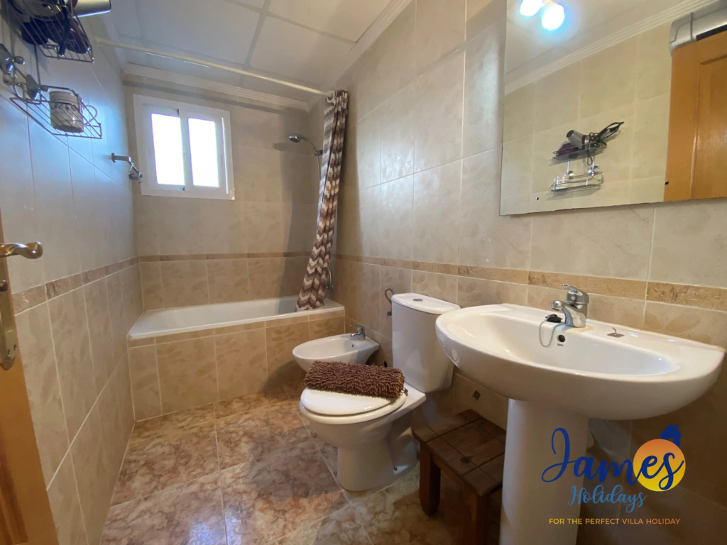 La Cinuelica R3 1st flr apt Overlooking Pool L149