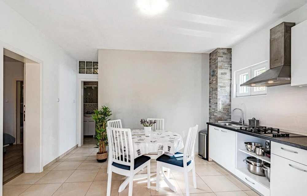 3 Bedroom Lovely Home In Vela Luka