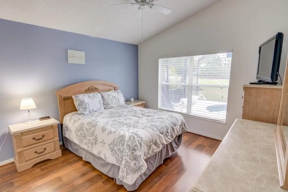 Private South Facing Pool With Game Room! 3 Bedroom Home