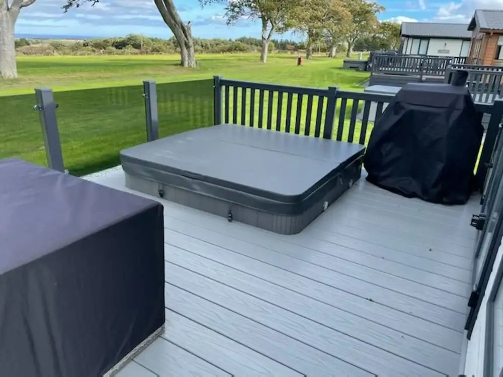 Abingdon 31 Lodge With Hot Tub