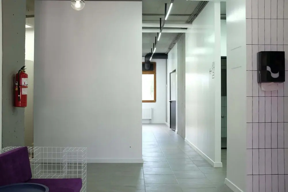 AV capsule hotel & hub
